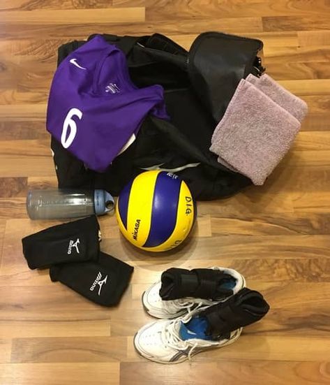 Volleyball Knee Pads Aesthetic, Volleyball Tips For Beginners, Volleyball Rules, Volleyball Aesthetic, Volleyball Tournament, Sweat Towel, Volleyball Wallpaper, Volleyball Gear, Indoor Volleyball