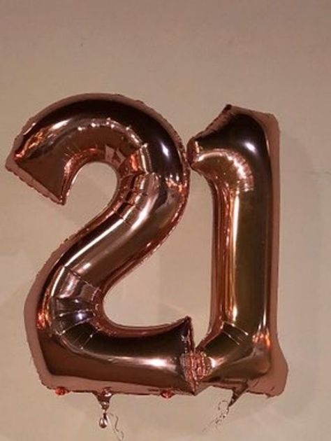 21 Years Old Aesthetic, 21 Year Old Aesthetic, Shotbook Themes, 21st Birthday Pictures, Gucci Party, 21st Birthday Wishes, 21st Birthday Balloons, 21 Balloons, Birthday 21