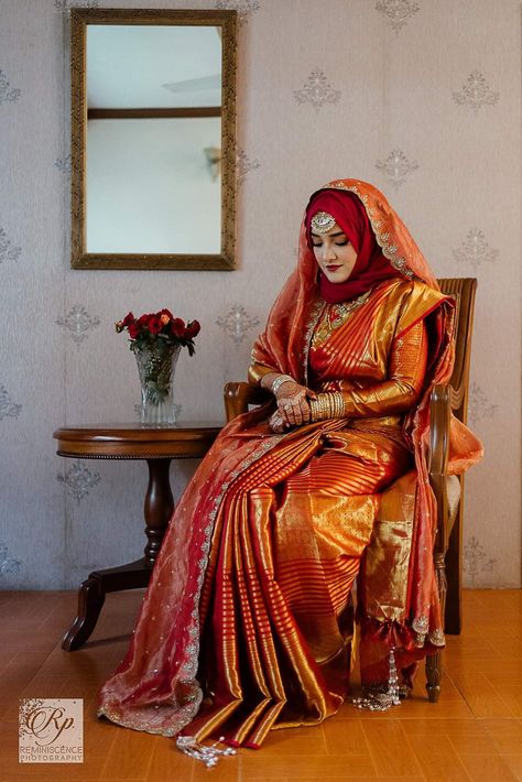 Bangladeshi Bride Saree Red, Muslim Brides Indian, Saree With Hijab, Hijabi Bride, Wedding Dresses Muslim, Red Bride, Bridal Hijab Styles, Modesty Dress, Hijabi Brides