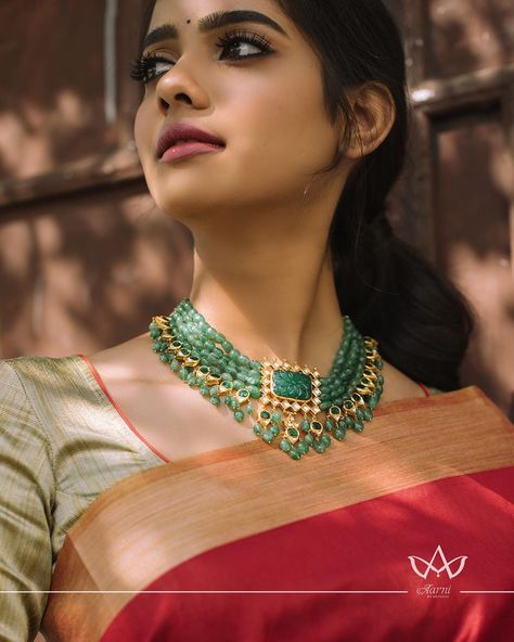 Green Beads Short Necklace ~ South India Jewels Hyderabadi Jewelry, Indian Celebrity, Indian Jewelry Earrings, Choker Necklace Designs, Choker Designs, Gold Jewelry Simple Necklace, Pearl Necklace Designs, Beaded Necklace Designs, Antique Jewelry Indian