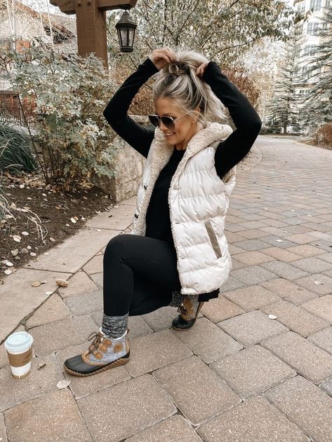 Outfits With Sorel Boots, How To Style Sorel Boots, Sorel Out And About Boot Outfit, Duck Boot Outfits, Sorel Boots Outfit, Almost Ready Blog, Amanda West, All Weather Boots, Snow Outfit