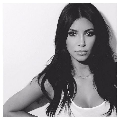 Kim Kardashian takes the Instagram throne- HarpersBAZAARUK Kim Kardashian Today, Kim K Style, Kim Kardashian West, Kim Kardashian Style, Black And White Photos, Keeping Up With The Kardashians, Kim K, Kardashian Style, White Photos