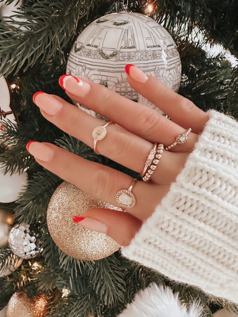 Round Holiday Nails, Holiday Nail Inspo, Nail Inspired, Holiday Inspo, Cute Christmas Nails, Holiday Nail, Holiday Looks, Holiday Nails, Blonde Hair Color