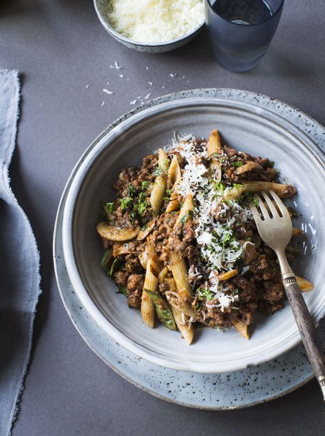 Chelsea Winter's ultimate Spaghetti Bolognese - the only recipe you'll ever need! Ultimate Spaghetti, Chelsea Winter, Clean Dinner Recipes, Bolognese Recipe, Slow Cooked Beef, Harvest Recipes, Spaghetti Bolognese, Global Cuisine, Winter Recipes