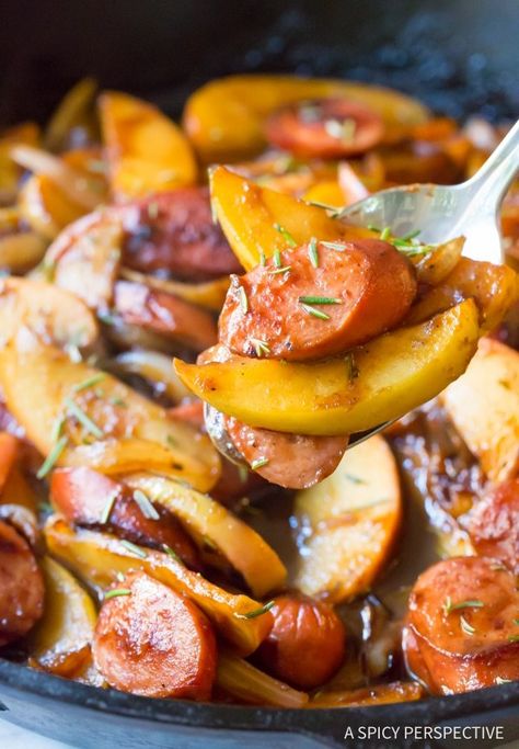 Apple Recipes Dinner, Turkey Kielbasa Recipes, Stewed Apples, Apples Recipes, Savory Apple Recipes, Best Apple Recipes, Apple Dishes, Kielbasa Recipes, Recipes Savory