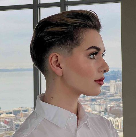 29 Trendsetting Androgynous Haircuts for the Modern Individual Short Hairstyling, Best Fade Haircuts, Androgynous Haircut, Hair Inspired, Longer Pixie Haircut, Thick Hair Cuts, Fine Straight Hair, Long Hair On Top, Short Hairstyles For Thick Hair