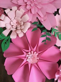 Pink Paper Flowers, Chart Paper, Diy Flores, Large Paper Flowers, Paper Flower Crafts, Flowers Paper, Paper Flower Template, Paper Flower Backdrop, 3d Rose