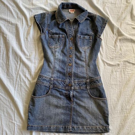 Early 2000’s Y2K Medium Wash Button Front Denim Mini... - Depop Lizzy Bennet, Denim Mini Dress, Denim Mini, Fit Inspo, Navy Women, Skirt Leather, Dress Brands, Jean Shirts, Casual Skirts