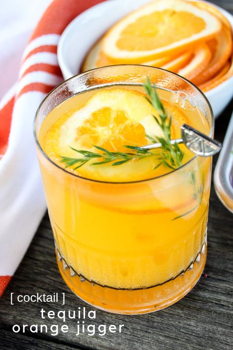 This refreshing orange tequila cocktail calls for fresh squeezed orange juice, Tequila, and a little bit of jigger. Grab the recipe for our Tequila Orange Jigger Cocktail on the blog. #cocktails #tequila Tequilla Cocktails, Tequila Orange Juice, Cocktails Tequila, Fresh Squeezed Orange Juice, Squeezed Orange Juice, Recipe For Teens, Tequila Cocktail, Strawberry Mojito, Orange Cocktails