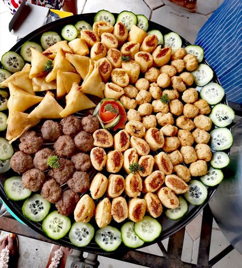 Pate Platter, Sweet And Savoury Platter, Veg And Dip Platter, South African Snack Platter, Assorted Pastries Platter, Catering Ideas Food, Charcuterie Recipes, Blue Birthday, Food Platters