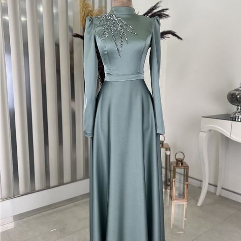 Wedding Guest Satin Round Neck Breast: 90 Cm Waist: 74 Cm Length: 140 Cm Long Sleeve Maxi Evening Dress, Long Dress Modest, Modest Woman, Evening Long Dress, Dress Islamic, Empire Maxi Dress, Dubai Abaya, Short Maxi Dress, Cute Dresses For Party