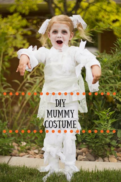 do it yourself divas: DIY: Little Girl Lace Mummy Halloween Costume halloween costume ideas for kids halloween dress up  little girl Diy Mummy Costume, Mummy Diy, Costumes Faciles, Mummy Halloween Costume, Halloween Maquillage, Mummy Costume, Unicorn Halloween Costume, Mummy Halloween, Halloween Costume Store