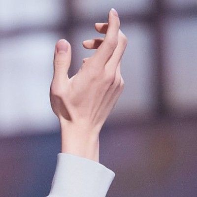 Jin hand details Muscular Hands, Kpop Hands, Jin Details, Jin's Lips, Jin's Hands, Bts Hands, Bts Vampire, Hand Studies, Jin And Jungkook