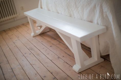 Diy End Of Bed Bench, Diy Wood Bench, White Bench, Furniture Ads, Bench Ideas, End Of Bed Bench, Bench Decor, Bed Bench, Diy Bench