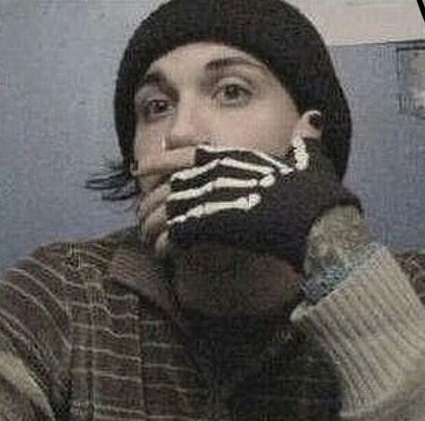 Frank Lero, I Love Mcr, Palaye Royale, Mikey Way, Frank Iero, Emo Bands, Gerard Way, Gender Envy, Emo Boys