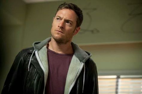 Ezekiel Tahmoh Penikett, Supernatural Season 9, Supernatural Angels, Winchester Boys, Supernatural Seasons, Jeffrey Dean Morgan, Odaiba, Winchester Brothers, Supernatural Fandom