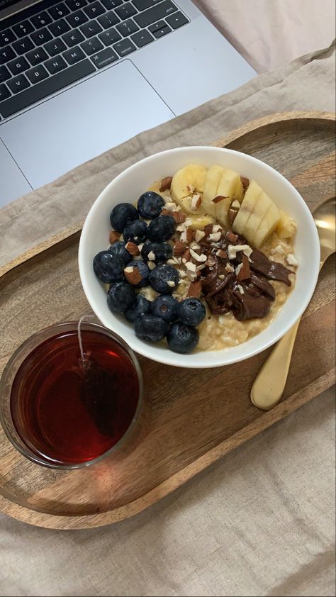 #oatmealbowl #teapigs #tea #morningmotivation #morning #breakfast #breakfastideas #healthylifestyle #healthyeatingtips #food Tea Breakfast Aesthetic, Morning Tea Aesthetic, Aesthetic Yogurt, Tea And Breakfast, Tea Morning, Tea Breakfast, Tea Aesthetic, Breakfast Aesthetic, Yogurt Breakfast