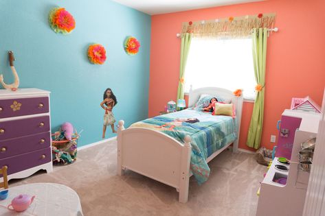 Moana themed girls bedroom Moana Room Decor, Moana Themed Bedroom, Moana Room Ideas, Moana Bedroom Ideas, Moana Bedroom, Moana Room, Moana Decorations, Decorations For Bedroom, Baby Moana