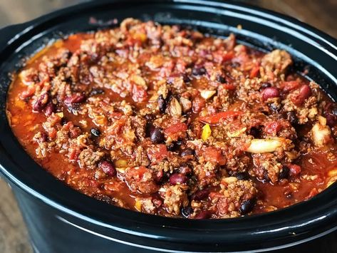 Better Than Yo Mama's Chili | Foodtalk Original Chili Recipe, Chili Competition, The Best Chili, Fall Meals, Best Chili, Best Chili Recipe, Bacon In The Oven, Beef Chili, Smoked Bacon