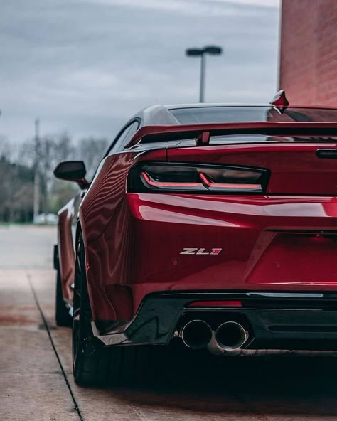 Red Camaro Wallpaper, Red Camaro Zl1, Cheverlot Camaro, Demon Hellcat, Red Camaro, Camaro 2ss, Camaro Car, Chevrolet Camaro Zl1, Lamborghini Cars