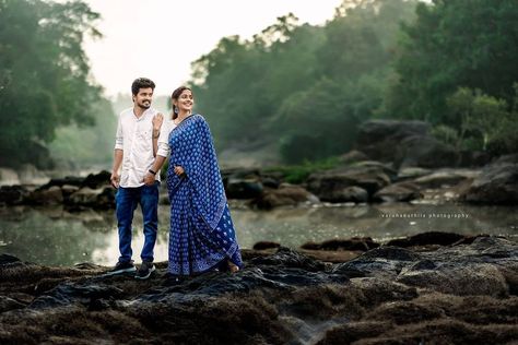 Outdoor Shoot Dress Ideas, Preshoot Poses, Beach Stills, Post Wedding Shoot, Pre Wedding Photoshoot Beach, Pre Wedding Photoshoot Props, Indian Wedding Poses, Wedding Stills, Pre Wedding Photoshoot Outfit