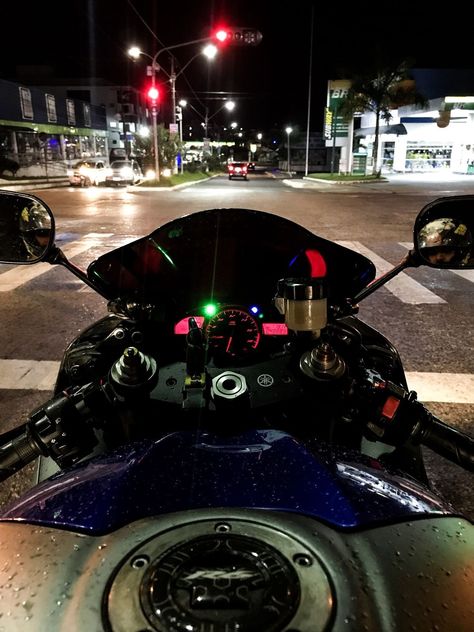 Biker Photoshoot, Bike Aesthetic, Motorcycle Aesthetic, Biker Aesthetic, Night Biking, Biker Boys, Pretty Bike, Biker Love, Bike Pic