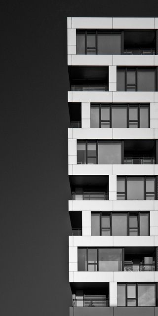 Simple Architecture Photography, Minimalism Architecture Buildings, Boxy Architecture, Symmetric Architecture, Structural Photography, Building Photography Architecture, Modern Architecture Photography, Architecture Black And White, Black And White Building