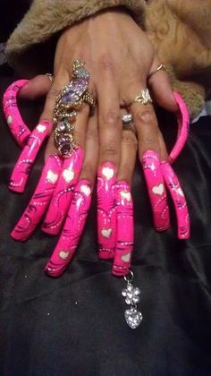 Extra Long Fingernails | Long Nails More Wicked Nails, Exotic Hair, Artistic Nails, Long Red Nails, Nail Designs Ideas, Long Fingernails, Nail Work, Curved Nails, Long Nail Designs