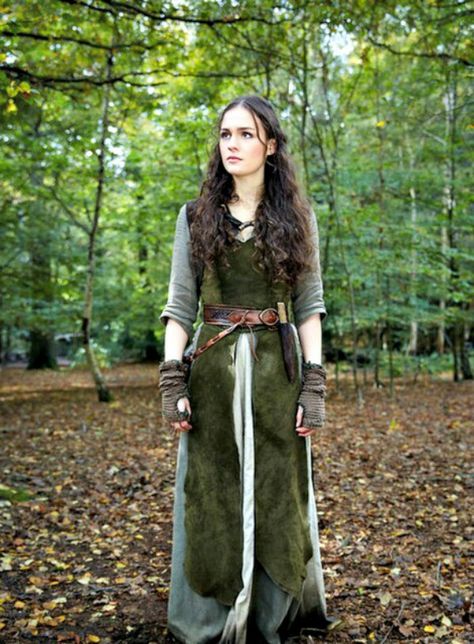 Quiet Person, Viking Dress, Medieval Clothes, Younger Brother, Medieval Costume, Medieval Clothing, Medieval Dress, Viking Age, Poses References