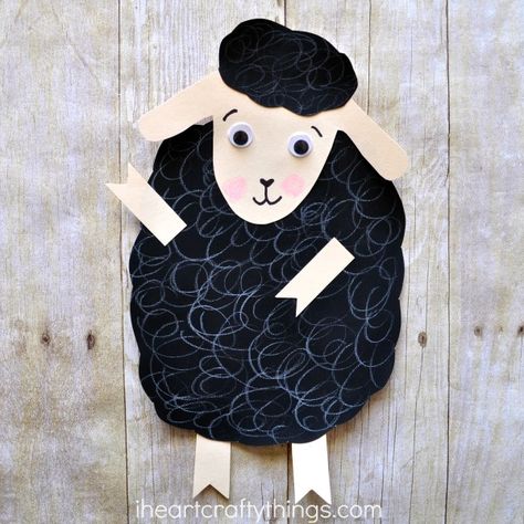 Baa Baa Black Sheep Craft | I Heart Crafty Things Baa Baa Black Sheep Crafts, Sheep Craft, Cupcake Liner Crafts, Paper Plate Animals, Lion Craft, Easter Basket Crafts, Baa Baa Black Sheep, Sheep Crafts, Farm Crafts