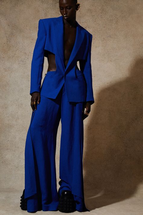 Balmain Resort 2023, Balmain Resort, High Fashion Men, Genderless Fashion, Resort 2023, Queer Fashion, Mens Fashion Inspiration, Prom Outfits, Mens Formal