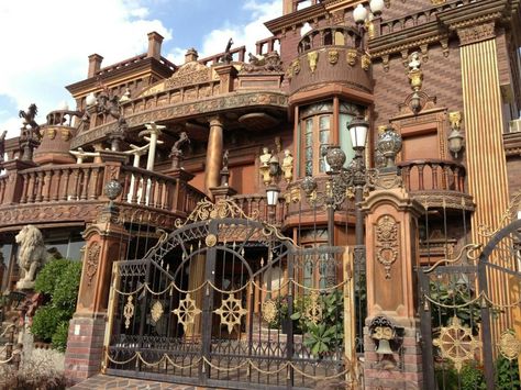 Villa Akbar Mansion in Kuwait Steampunk Mansion, Steampunk Interior, Unusual Houses, Industrial Windows, Green House Design, Mansion Exterior, Steampunk Fantasy, Latest House Designs, Industrial Livingroom