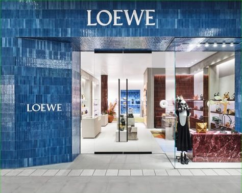 » LOEWE store Cheap Clothing Stores, Rm Williams, Boutique Interior, Shop Front, Store Design Interior, Design Del Prodotto, Store Interior, Store Front, Retail Space