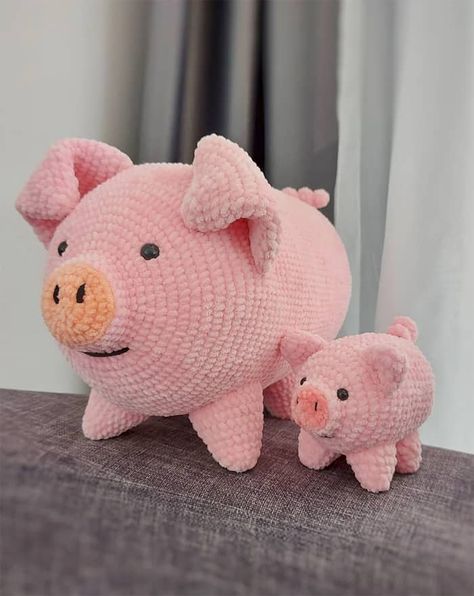 17 Cute Stuffed Crochet Piglet Patterns - A Crafty Life Crochet Piglet, Pig Plushie, Stuffed Crochet, Pig Pattern, Crochet Pig, Crochet Animal Amigurumi, Funny Pigs, Plushie Patterns, Crochet Animals Free Patterns