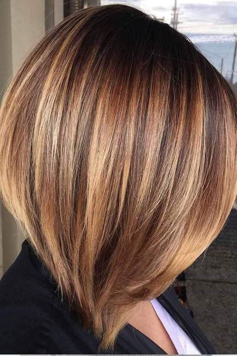 Blonde Balayage Bob, Balayage Bob, Chocolate Brown Hair Color, Medium Layered Hair, Balayage Blonde, Medium Long Hair, Penteado Cabelo Curto, Brown Blonde Hair, Haircut For Thick Hair