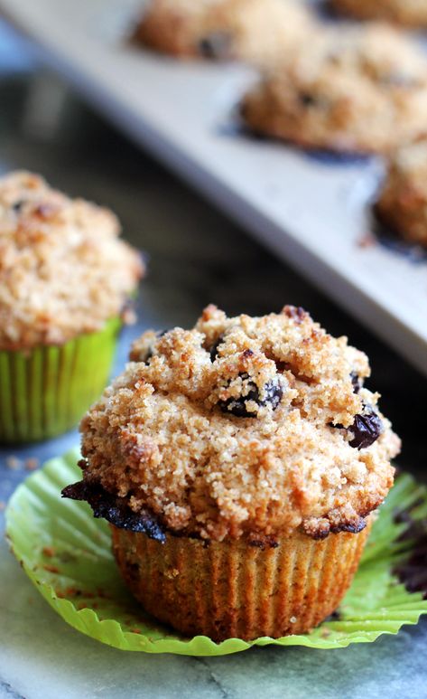 Whole Wheat Blueberry Muffins - Joanne Eats Well With Others Whole Wheat Blueberry Muffins, Buttermilk Muffins, Whole Wheat Muffins, Vanilla Muffins, Healthy Blueberry Muffins, Wheat Recipes, Berry Muffins, Healthy Muffin Recipes, Muffin Recipes Blueberry