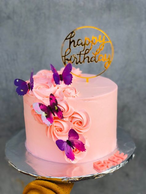 Cake Ideas For Mum Birthday, Normal Birthday Cake Design, 6 Inch Birthday Cake For Women, Birthday Cake For Sister Ideas, Sister Birthday Cake Ideas, Minimalist Birthday Cake For Women, Birthday Cake For Mum, Sister Birthday Cake, Birthday Cake For Father