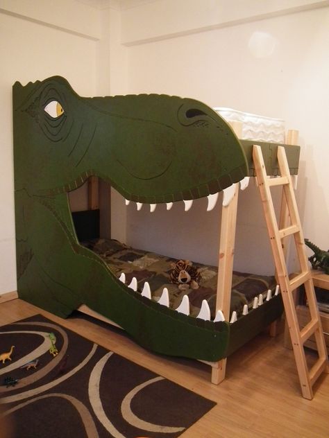 Dinosaur bunk bed | Flickr - Photo Sharing! Boys Room Dinosaur, Dinosaur Diy, Dinosaur Boys Room, Dinosaur Kids Room, Childrens Bunk Beds, Dinosaur Bedding, Dinosaur Room Decor, Dinosaur Bedroom, Dinosaur Room