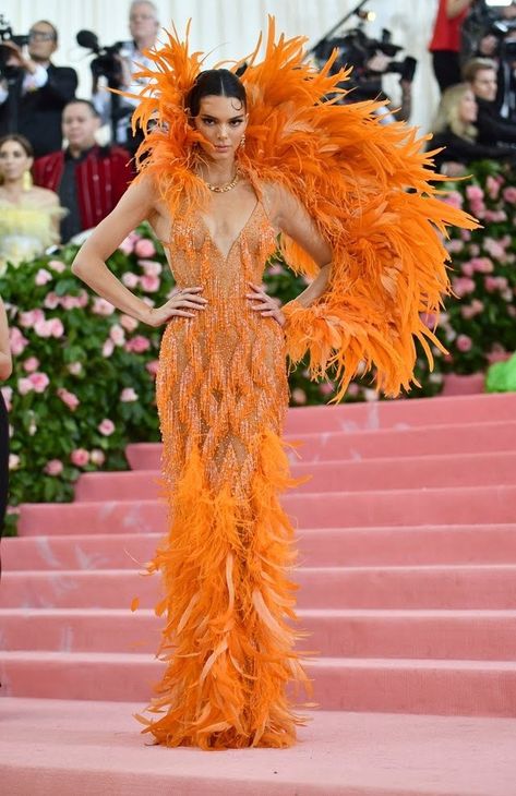 Met Gala 2019 Met Gala Versace, Kendall Jenner 2017, Kendall Jenner Met, Kendall Jenner Met Gala, Gala Looks, Kendal Jenner, Met Gala Dresses, Versace Dress, The Fringe