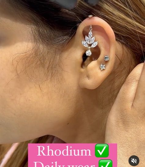 Koppu Designs Gold, Bugdi Earring Design, Koppu Designs, Bugadi Earring Design In Gold, Bugdi Designs, Indian Ear Piercing, Bugadi Earrings, Piercings Silver, Upper Ear Earrings