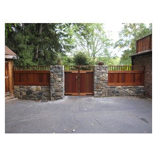 Decorative Wood Fence - Contemporary - Landscape - Philadelphia - by Deer Fencers, LLC | Houzz Stone And Wood Fence Ideas, Rock And Wood Fence, Stone And Wood Fence, Brick And Wood Fence, Stone Fence Ideas, Backyard Entrance, Boundry Wall, Rock Fence, Cabin Landscape