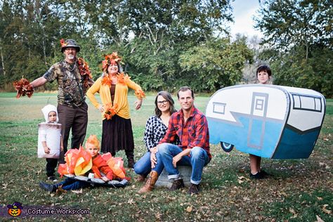 Jill: Our family loves camping and it is our dream to one day have a cute vintage trailer of our own! So we became our own campsite. I started by googling... Camp Costume, Camping Dress, Rv Halloween, Halloween Camping, Firefighter Family, Creative Pumpkin Carving, Clever Halloween Costumes, Vintage Halloween Costume, Homemade Halloween Costumes