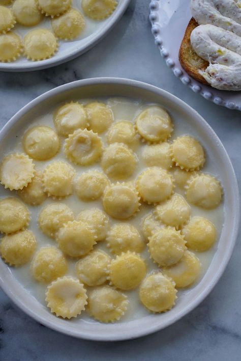 Spring Dinners, Parmesan Butter, Semolina Flour, Fakeaway Recipes, Ricotta Ravioli, Filled Pasta, Types Of Flour, Pasta Maker, Parmigiano Reggiano