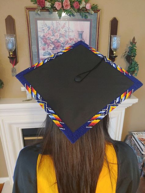 Native Graduation Pictures, Indigenous Graduation Cap, Beaded Grad Cap Ideas, Native Beaded Graduation Caps, Native Graduation Cap, Native American Graduation Cap, Beaded Grad Caps, Graduation Cap Designs Green, Beaded Caps Graduation