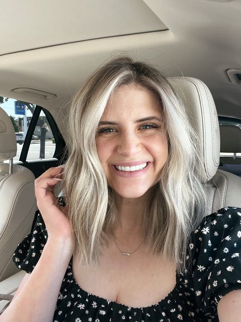 blonde balayage, blonde highlights, dark blonde hair, blunt bob haircut, short haircut, wavy bob, beachwaves Lived In Short Blonde Hair, Short Haircut Wavy, Highlights Dark Blonde Hair, Long Bob Balayage, Dark Blonde Balayage, Beach Blonde Hair, Blonde Ambition, Haircut Wavy, Beach Blonde