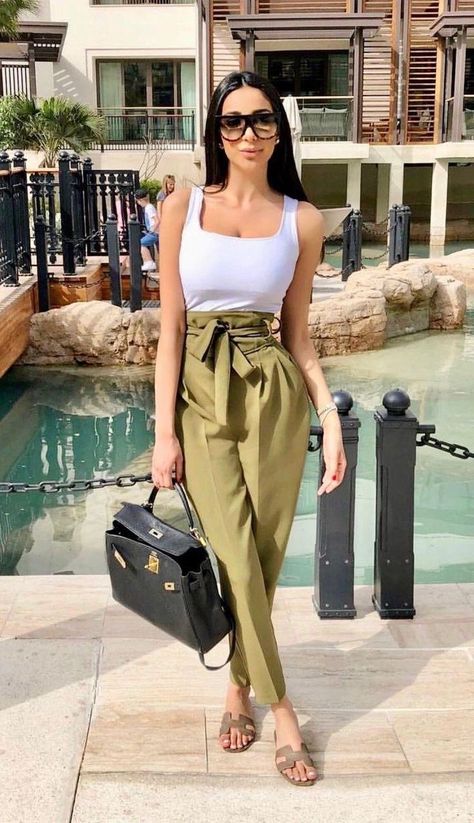 Summer Outfits Women 30s, Summer Outfit For Teen Girls, Hermes Oran Sandals, Cute Summer Outfit, Casual Summer Outfits For Women, Summer Outfits Women Over 40, Sandals Outfit, Cute Summer Outfits, Casual Summer Outfits