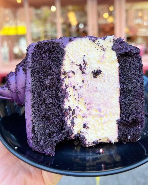 Posh Pop Bakeshop’s Instagram profile post: “•UBE CHEESECAKE •RED VELVET CHEESECAKE or •CARROT CAKE CHEESECAKE??” Ube Aesthetic, Cheesecake Red Velvet, Ube Cheesecake, Velvet Cheesecake, Carrot Cake Cheesecake, Cake Cheesecake, Purple Food, Red Velvet Cheesecake, Chocolate Milkshake