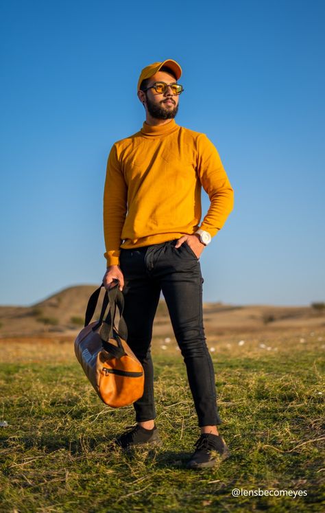 Men's outfit outdoor men's poses idea men's fashion style men's photography Clothing Line Photoshoot Ideas Men, Men Photography Poses Outdoor Casual, Idea For Photoshoot, Men's Poses, Senior Boy Poses, Mens Photoshoot Poses, Men's Short Hair, Test Shoot, Men Photoshoot