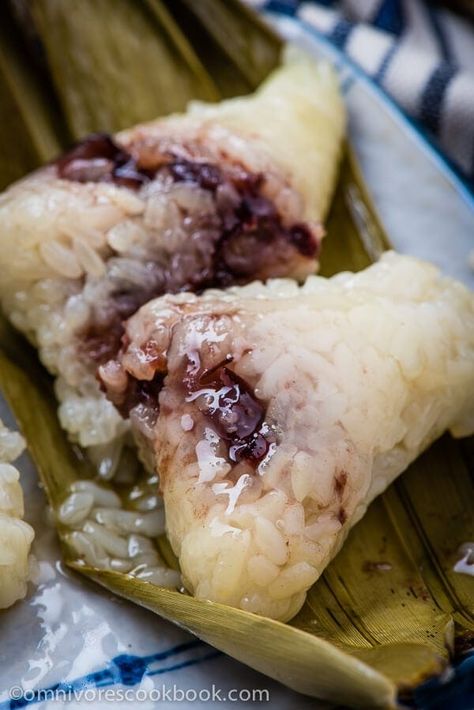 Zongzi with Red Bean Paste (Sticky Rice Dumplings) - Omnivore's Cookbook Chinese Sticky Rice, Traditional Chinese Food, Rice Dumpling, Rice Dumplings, Asian Recipe, Bamboo Leaf, Chinese Dessert, Red Bean Paste, Red Bean