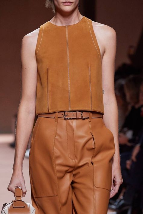 Hermès Spring/Summer 2020 Ready-To-Wear | British Vogue Old Fashioned Recipes Cocktail, Leather Couture, Mode Kimono, Suede Top, Rose Fashion, Old Fashioned Recipes, 2020 Trends, British Vogue, Outfits Winter